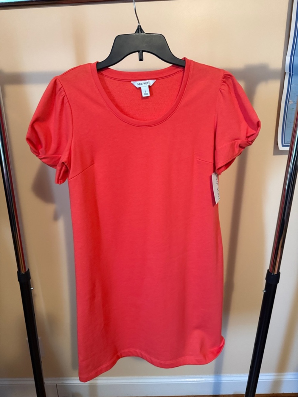 Nine West Coral Scoop Neck Short Sleeve dress
